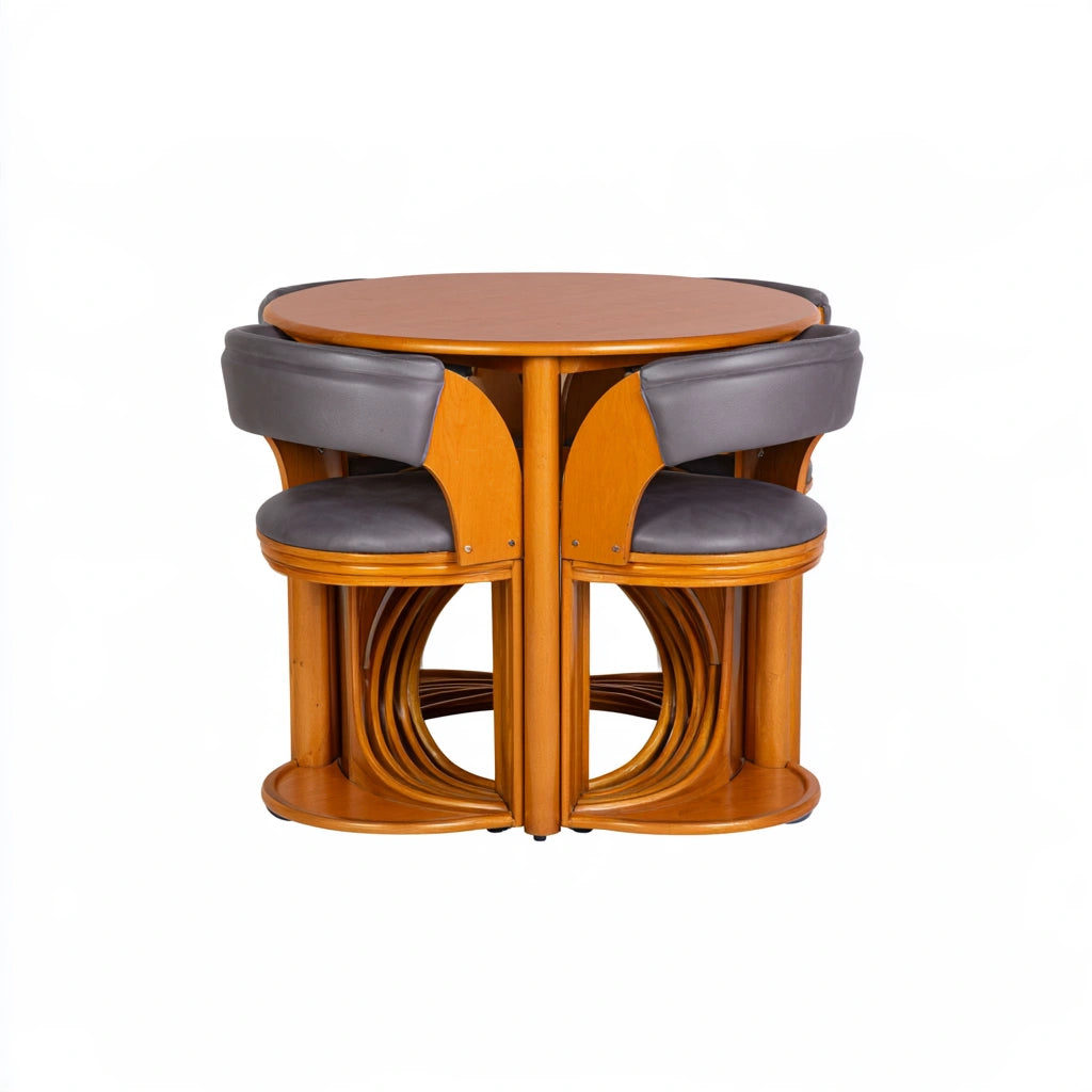 Eettafel van hout, kleur lichtbruin